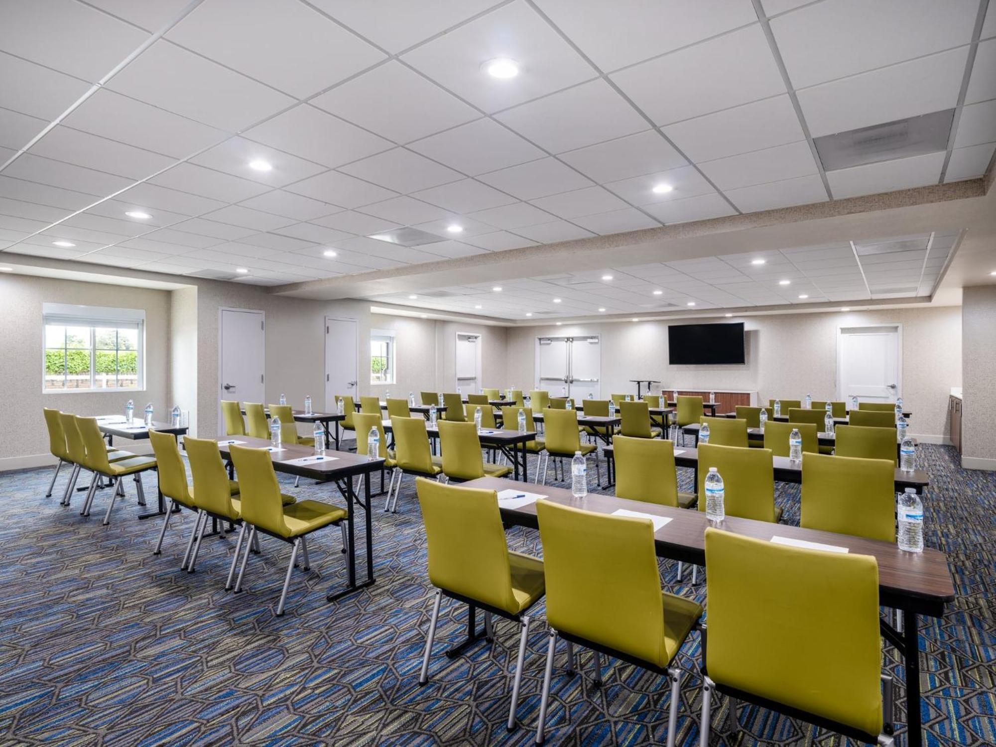 Holiday Inn Express Lodi By Ihg Exterior photo